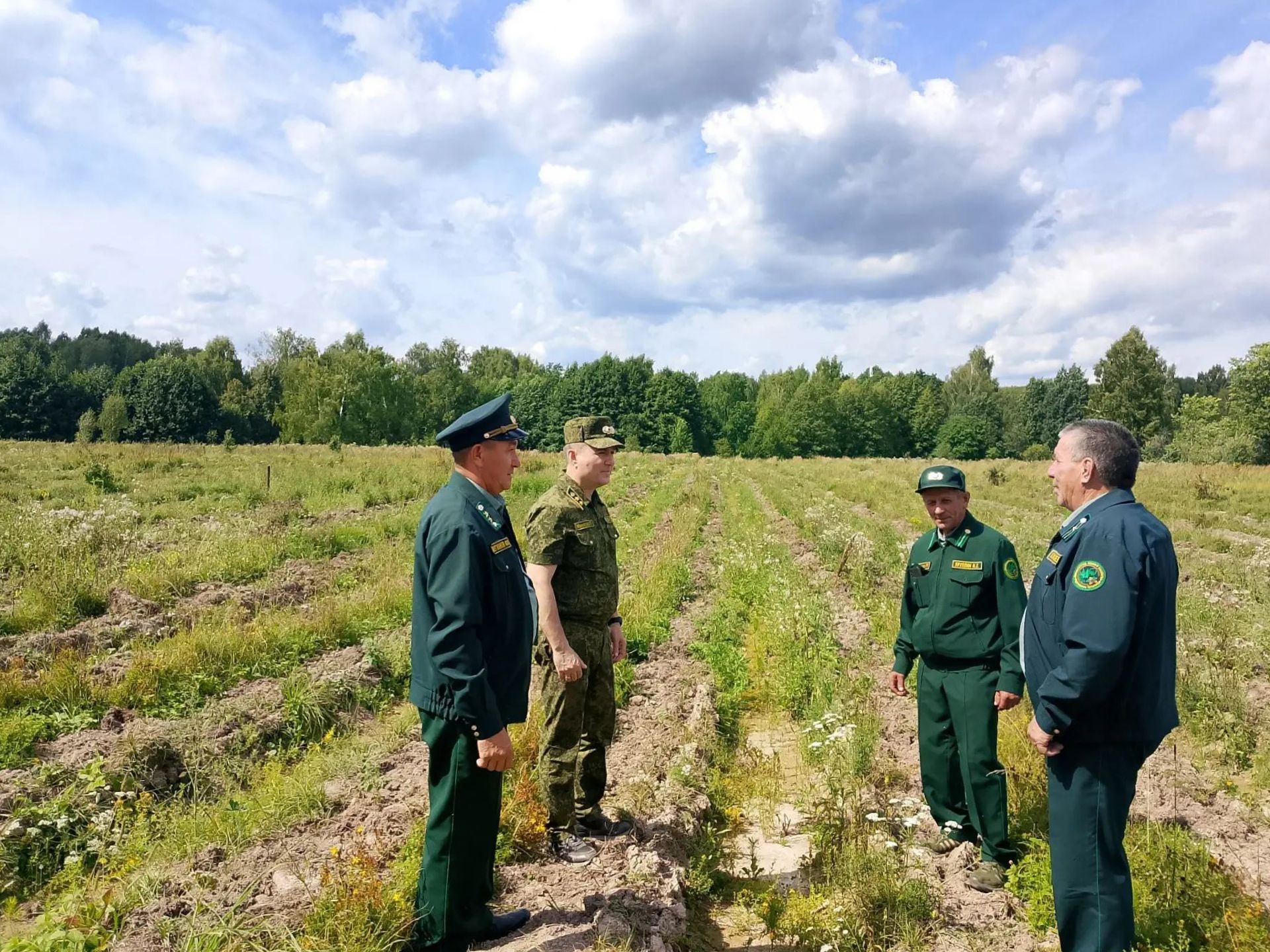 Равиль Кузюров оценил ход лесовосстановительных работ в Камском лесничестве