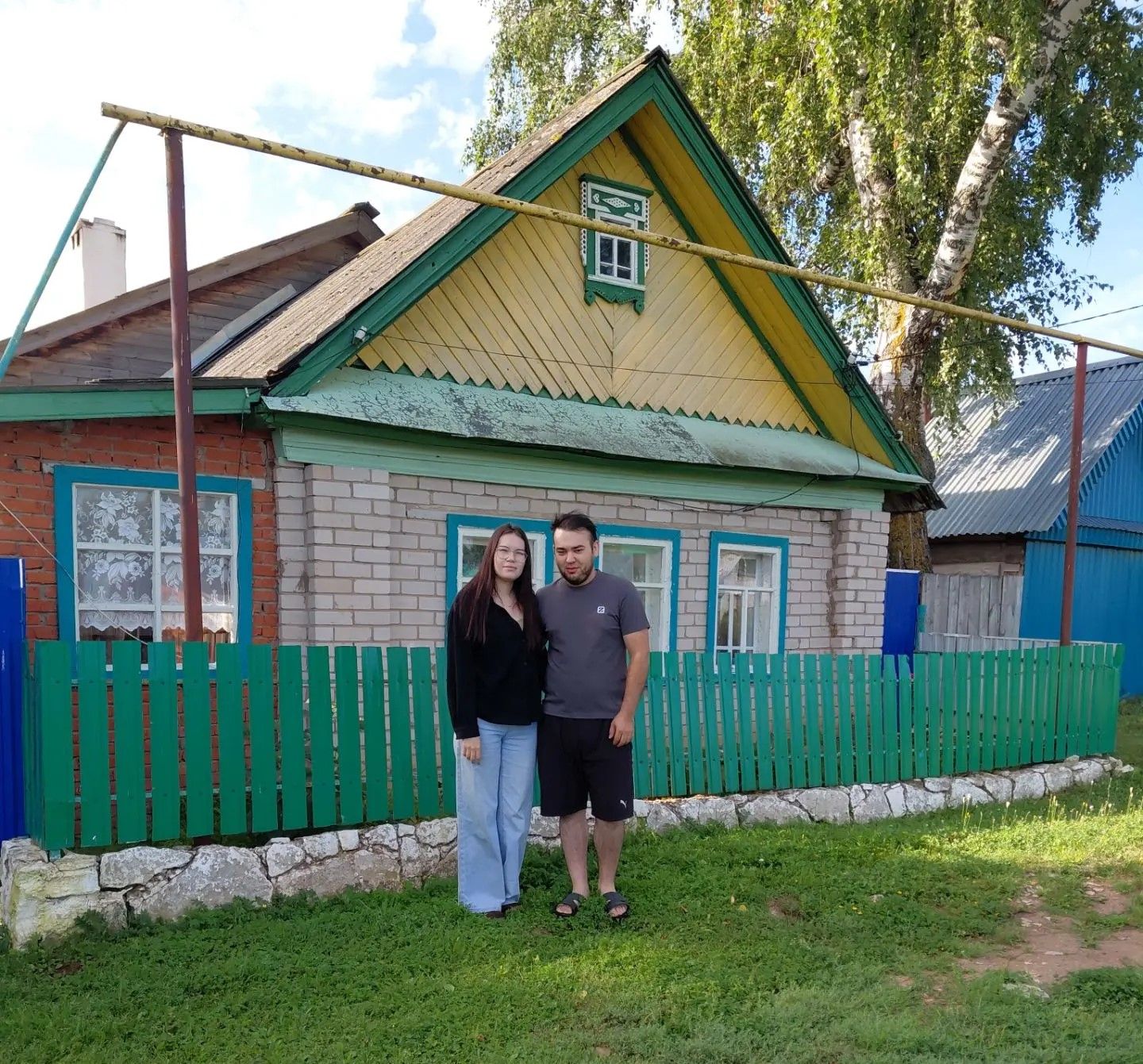 Молодая семья Аскаровых переехала в село Мамадышского района