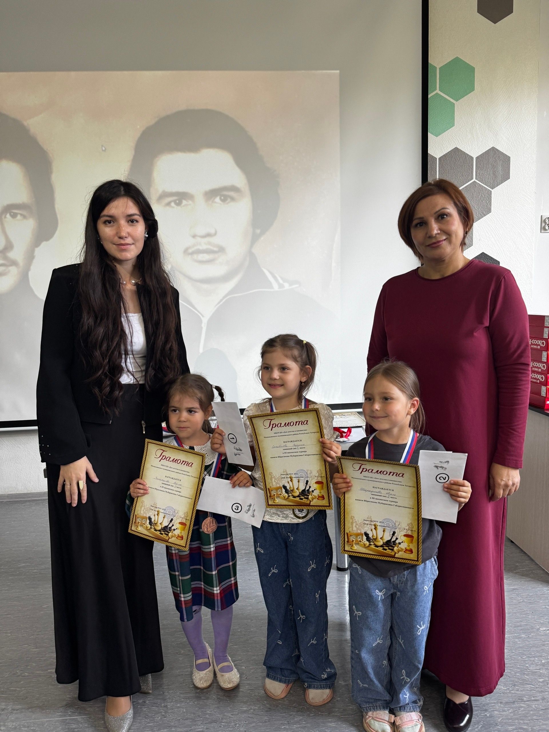 Сто шахматистов приняли участие в турнире памяти Ибрагимова