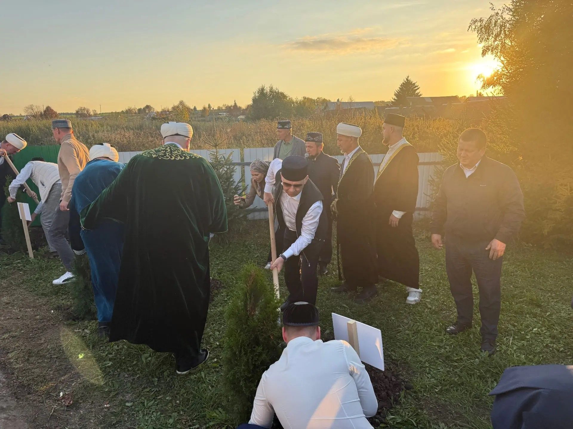 В Мамадышском районе открылись обновленная мечеть и новое здание медресе