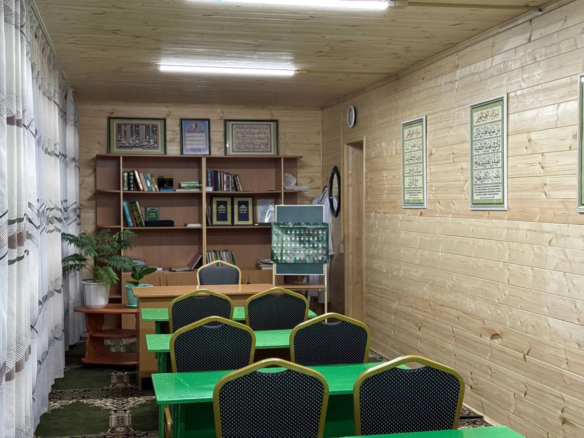 В Мамадышском районе открылись обновленная мечеть и новое здание медресе