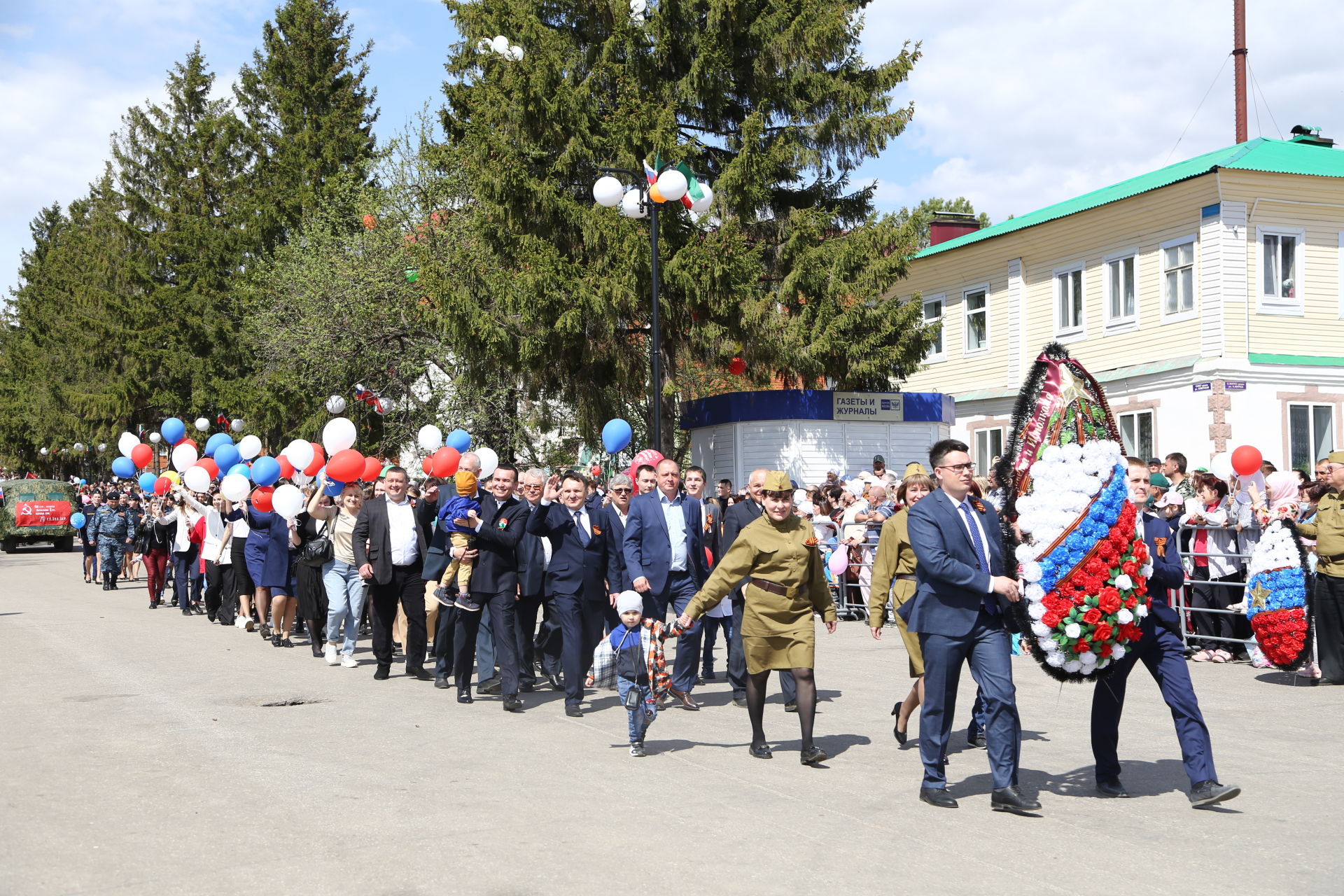 В Мамадыше отпраздновали День Победы: шествие колонн. Часть 2