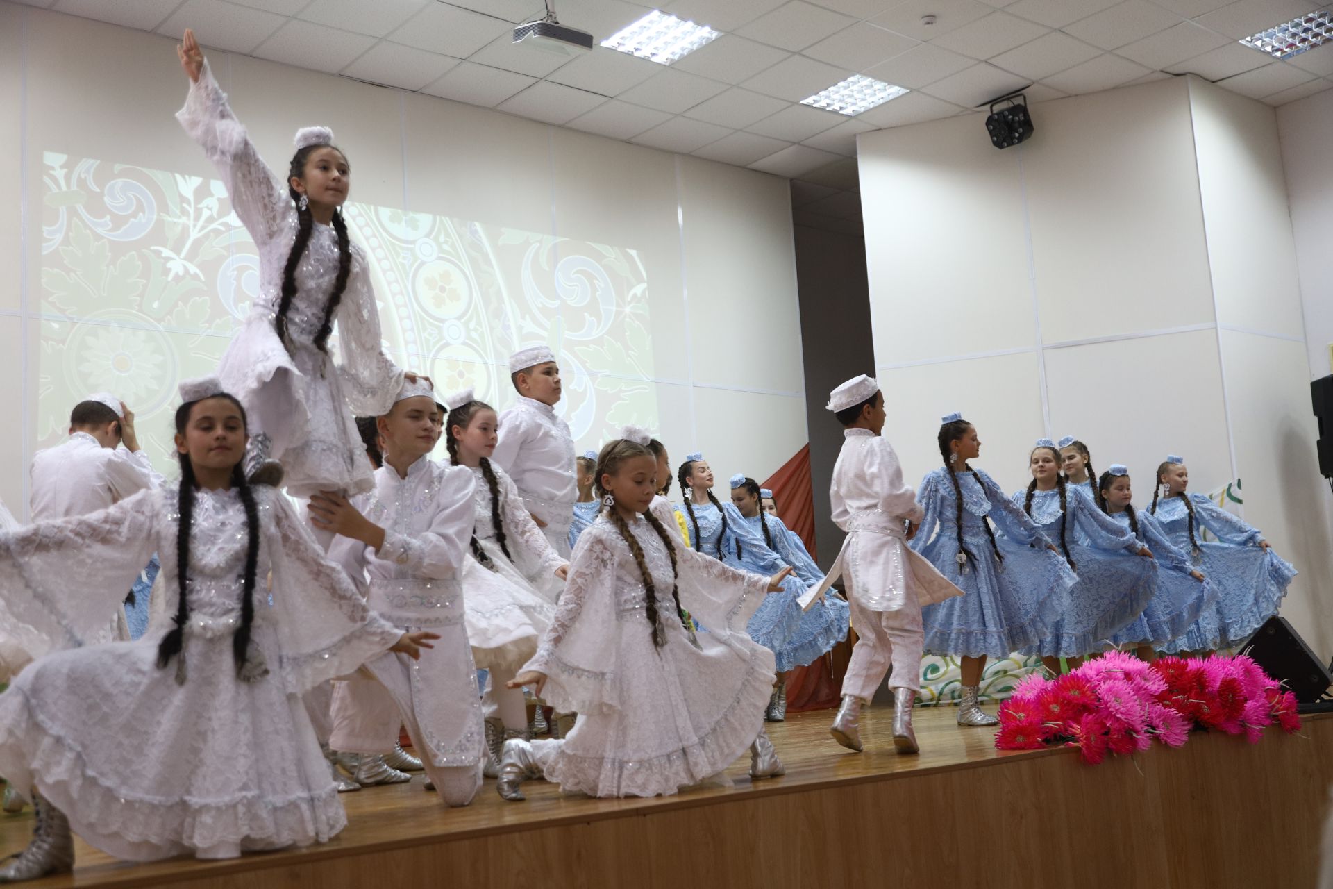 Торжественный концерт, посвященный Дню пожилых людей