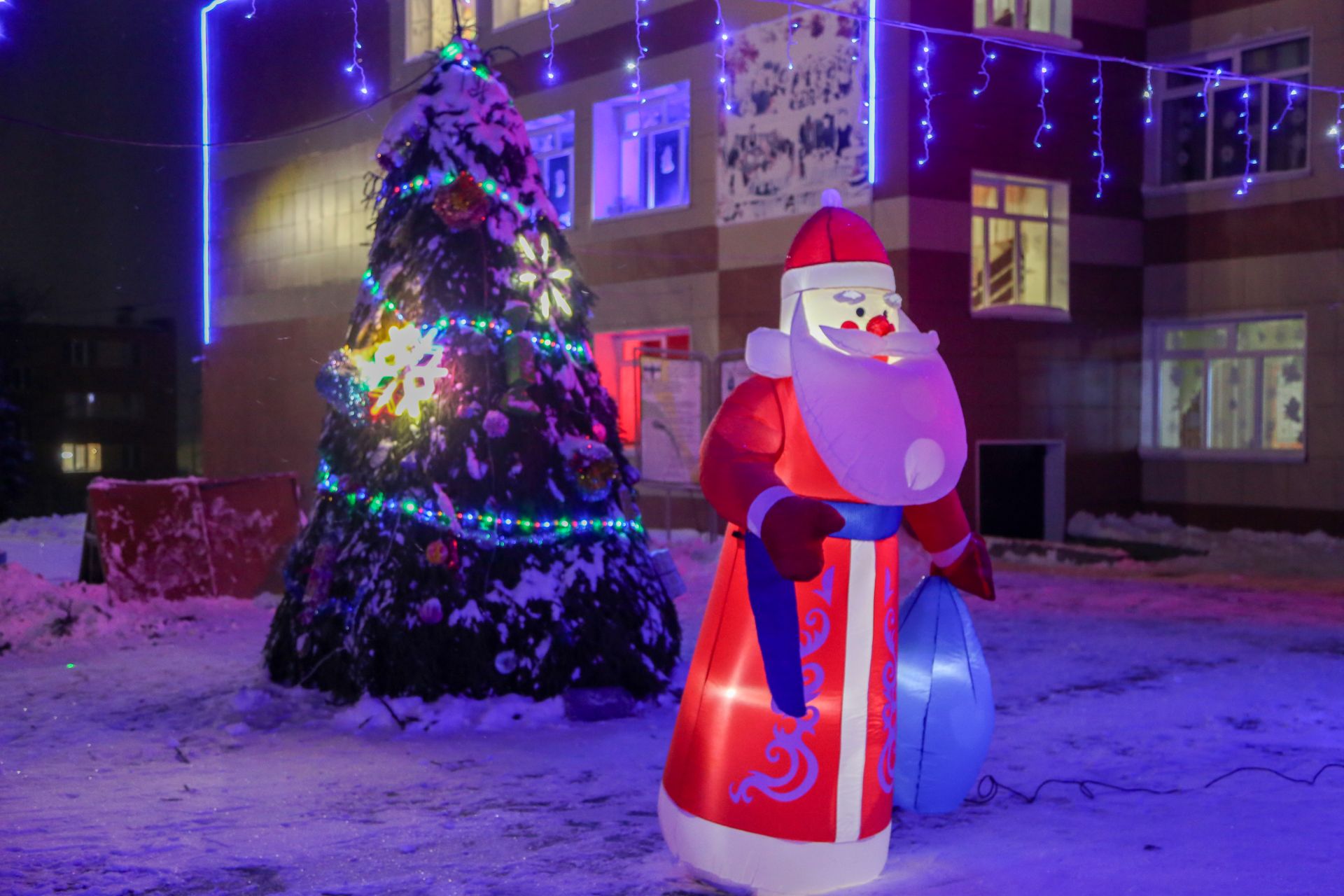 Новогоднее оформление 2025