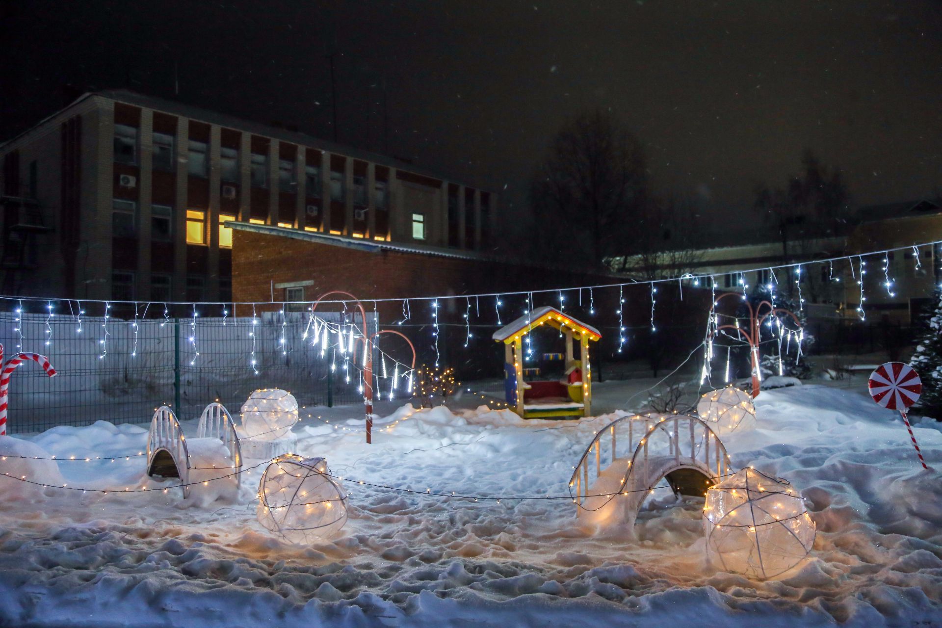 Новогоднее оформление 2025