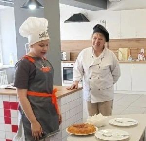 Юные повара сдали экзамен: в подростковом клубе зачёт кулинарной мастерской
