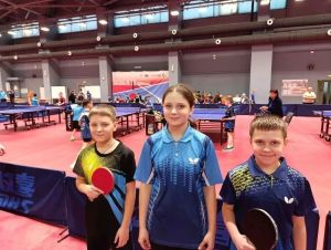 Юные теннисисты привезли серебро и путёвку на окружные соревнования из Казани