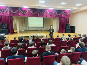 Волонтёры «Доброго Мамадыша» провели уроки добра для школьников