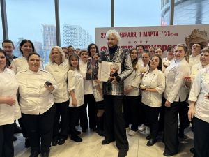 Кондитер из Мамадыша угостила Киркорова десертами в честь его песен