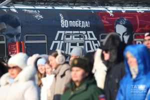 Пункт отбора контрактников заработал у «Поезда Победы» в Казани