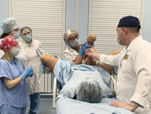 Акушеров Казани обучали через виртуальную реальность