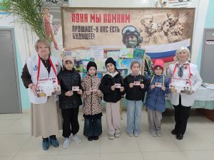 Школа №1 Мамадыша поддержала «Красную гвоздику»