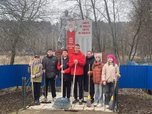 Чистота у обелиска как урок мужества