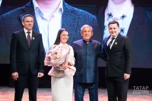 Актер Эмиль Талипов стал лауреатом премии Тукая