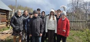 Учащиеся Сокольской школы оказали помощь матери погибшего бойца
