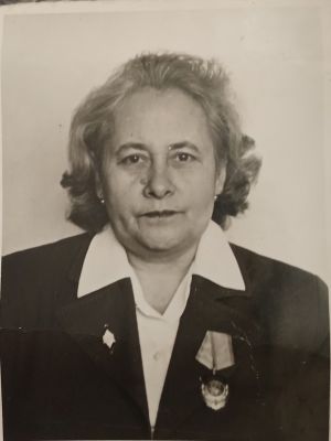 История учительницы, которую 27 учеников не забыли спустя 50 лет