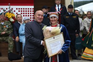 Государственные и ведомственные награды вручили на «Питрау-2026»