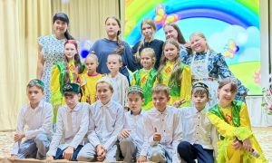 Самые юные артисты села открыли концерт зажигательными танцами