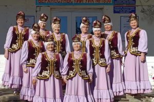 Ансамбль «Сон бизәкләре» из Мамадыша проголосовал в национальных костюмах