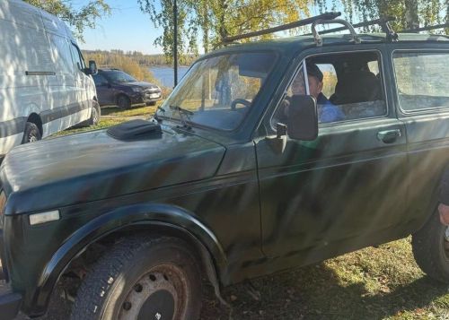 Педагоги и ученики Мамадыша передали автомобиль «Нива» бойцу с позывным «Опера»