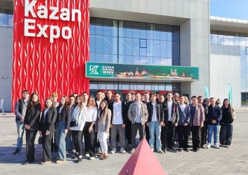 Студенты из Мамадыша погрузились в мир IT на Kazan Digital Week 2025