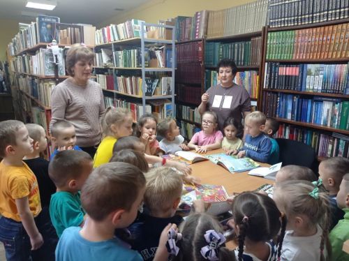 Мамадышским дошколятам рассказали, что такое «абонемент», «читальный зал» и «формуляр»