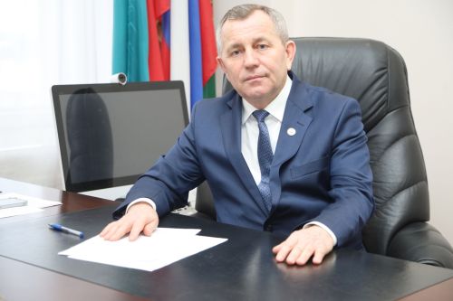 Глава Мамадышского района поздравляет автомобилистов с праздником