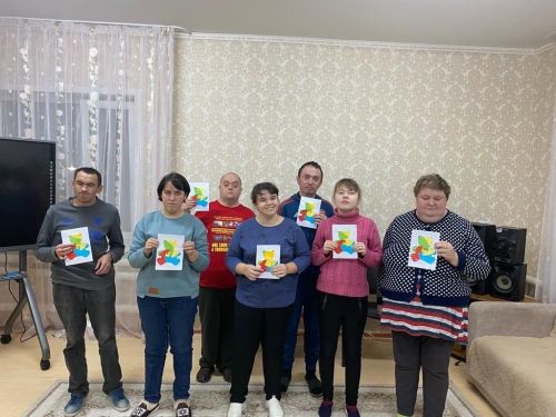 Своими руками создали веселые композиции