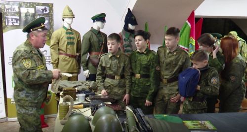 В Мамадыше побывала передвижная выставка «История пограничных войск»