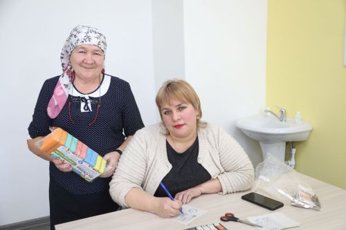 Толстые сумки на ремне до сих пор являются главными атрибутами почтальонов