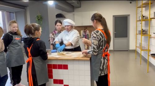 Мастер-класс по приготовлению блюд татарской национальной кухни прошел в молодежном центре