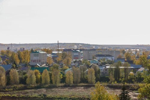 Добрососедство по-мамадышски: клеят вместе обои, делятся урожаем и не только