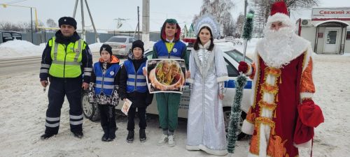 В Мамадыше прошла акция «Полицейский Дед Мороз»