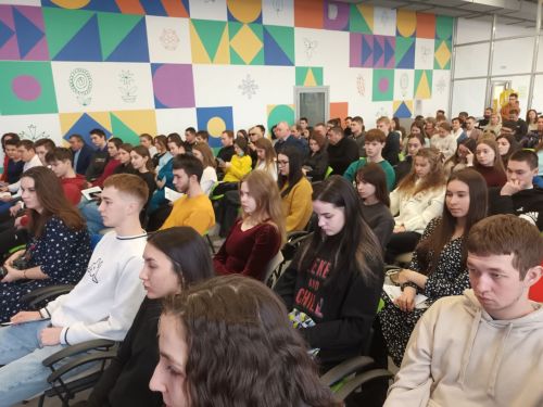 В Мамадыше прошла встреча руководства района со студентами вузов