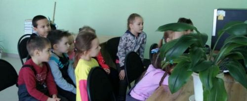Шәдчедә татарча мультфильм карыйлар