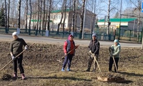 В селах начались субботники
