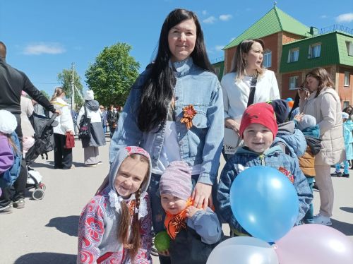 На параде в Мамадыше были гости из Елабуги, Высокой Горы, Арска