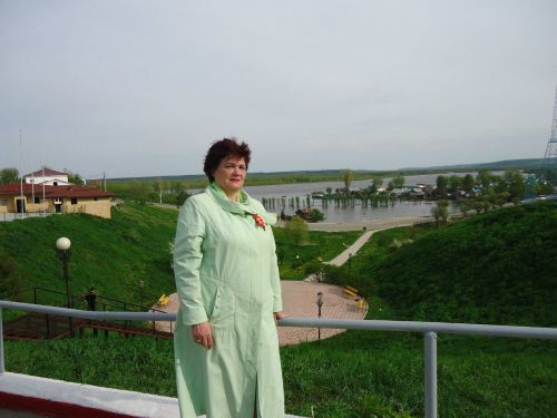 Она подняла три детских сада в Мамадыше и издала 40 сборников своих стихотворений
