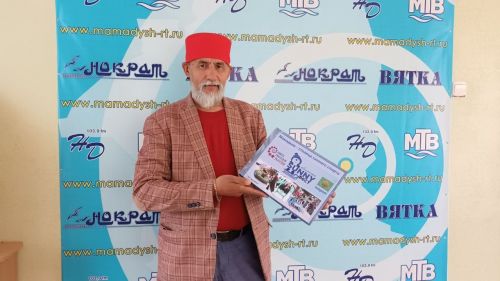 Челнинский фотограф подарил Мамадышу яркий альбом, где собраны фотографии с трех последних фестивалей «SUNNYФЕСТ»