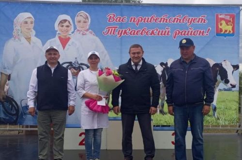 Мамадышская доярка приняла участие в 50-м юбилейном республиканском конкурсе операторов машинного доения коров