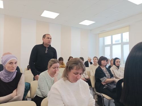 В Мамадышском Лицее №2 прошло общешкольное родительское собрание, где обсудили самые важные вопросы, касающиеся учебного процесса