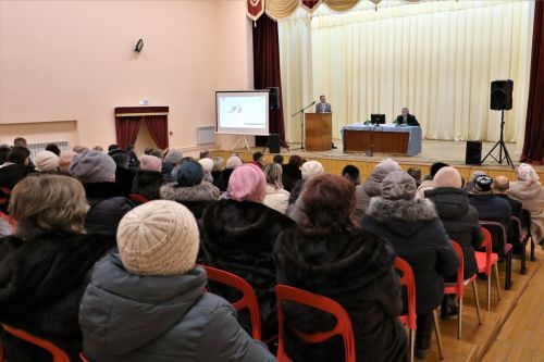Сельский сход в Дюсьметьево начался с минуты молчания в память о погибшем на СВО Вадиме Иванове