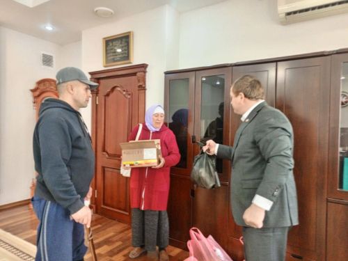 Глава Мамадышского района встретился с военнослужащим СВО и его мамой
