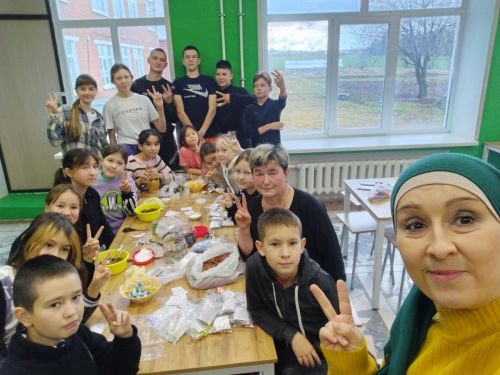 Таканышские школьники проводят каникулы с пользой