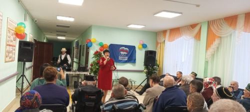 Творчкский коллектив «Дари добро» выступил для подопечных Мамадышского дома-интерната