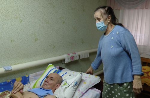 Миннури Сибиева: «У меня не осталось сил переворачивать его. Нам срочно нужна специальная кровать»