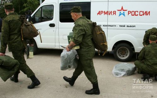 Ежемесячные выплаты положены контрактнику и на время обучения