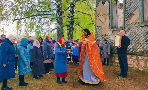 В селе Кляуш Мамадышского района через 100 лет возобновила службы местная церковь