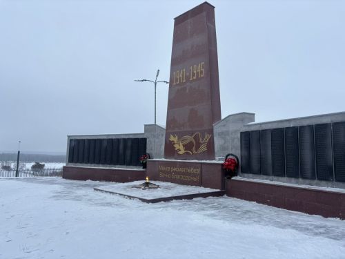 В Мамадыше возложили цветы к памятнику участникам Великой Отечественной войны