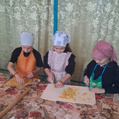 Жители Нижнетаканышского сельского поселения  помогают участникам СВО, их семьям